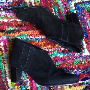 Johnston & Murphy black suede ankle boots